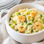 Insalata di riso con zucchine e gamberetti