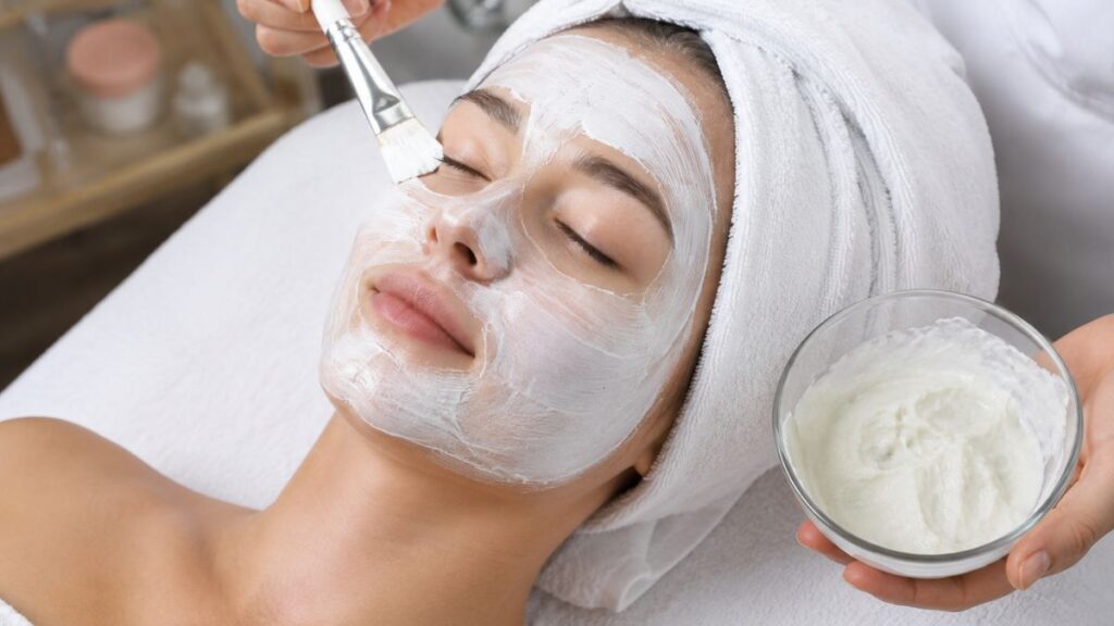 maschera viso naturale al kefir di latte per idratare la pelle